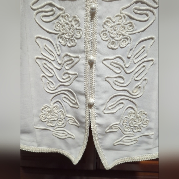 VTG Ship ' N Shore Woman White Embellished Blouse Short Sleeve Button Sz… - Picture 4 of 15